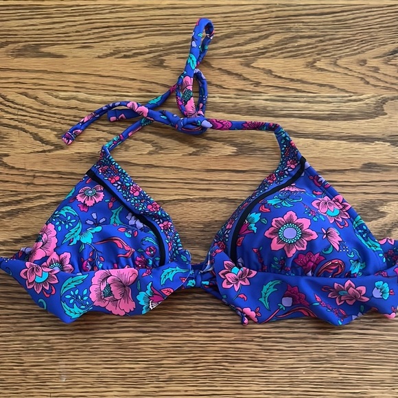 “Xhiliration Floral bikini top size small” - Picture 1 of 3